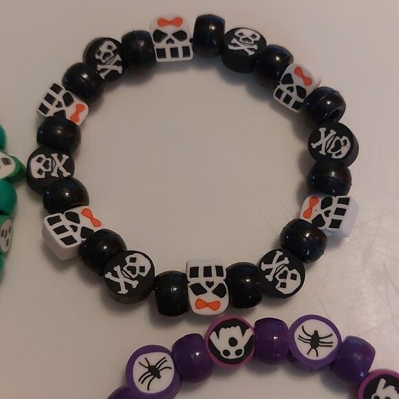 Bundle Lot of 4 Bracelets Assorted Sizes Stackable Halloween Themed - Picture 4 of 11